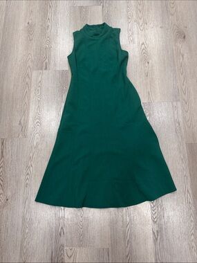 Maggy London Forest Green Sleeveless Midi Dress
